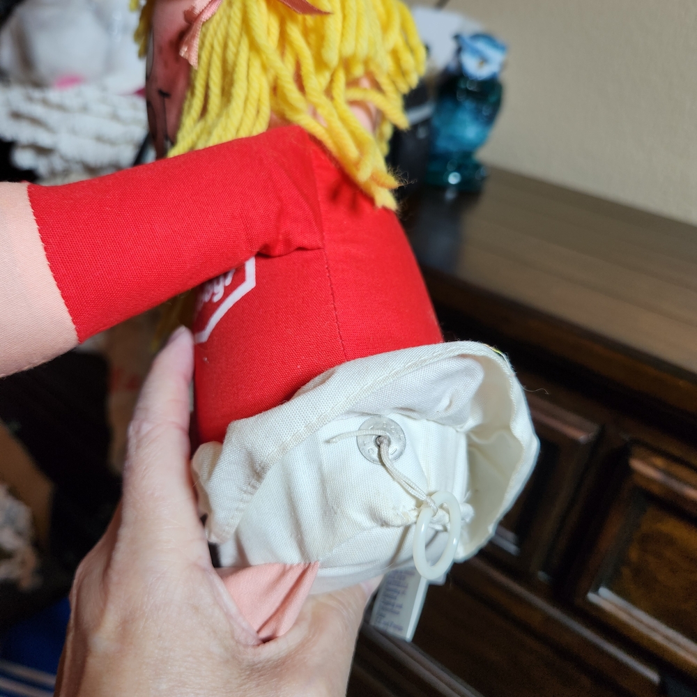 Vintage 1974 Libby Libby Pull String Doll Red and White Plush Does Not Play - Picture 8 of 9